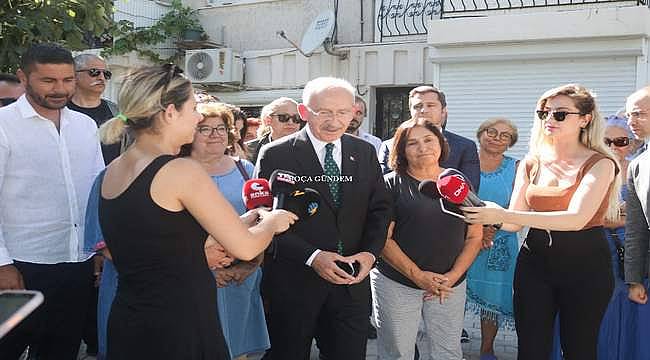 CHP Genel Başkanı Kemal Kılıçdaroğlu, Foça'da Kuddusi Okkır'ın eşini ziyaret etti