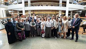 İzmir'de "Bir Tabak Ot Yemeği" sergisi açıldı 