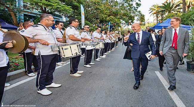 İzmir'de Otomobilsiz Kent Günü kutlandı 