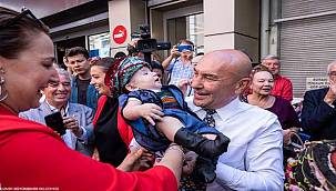 Kemeraltı 851. Sokak'a Hür Efe Şeref Üsküp'ün adı verildi 