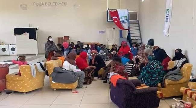 Yunanlıların motorunu çıkardıkları bot ile denize bıraktığı 52 düzensiz göçmen kurtarıldı 