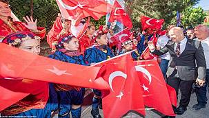 Zafer yolu kafilesi 100 yıl önceki gibi Kemalpaşa'da 