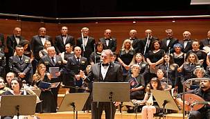 İtfaiye Haftası'nda İzmirli itfaiyeciler sahne aldı 