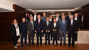 İzmir Başkanlar Kurulu'ndan vefa plaketi 