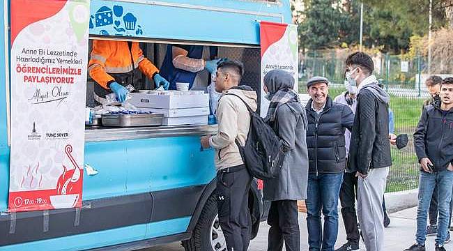 İzmir Büyükşehir Belediyesi öğrencilere yemek noktasını 6'ya çıkardı 