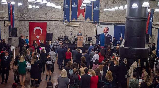 Başkan Soyer öğretmenlerle buluştu: "İzmir eğitimde de Türkiye'ye örnek olmak zorunda" 