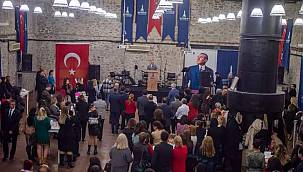 Başkan Soyer öğretmenlerle buluştu: "İzmir eğitimde de Türkiye'ye örnek olmak zorunda"