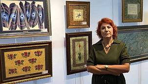 Foça'da Hülya İlter'den Usta İşi Ebru Sergisi 
