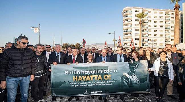 İzmir Ata'ya saygı için yürüdü 