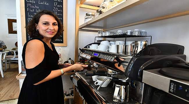 İzmir'in gözde baristaları Meslek Fabrikası'ndan çıkıyor 