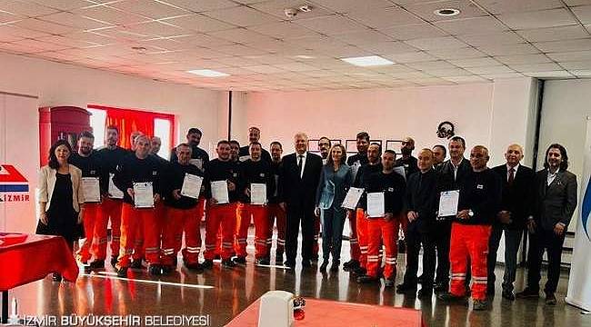 İzmir Metro'nun 26 personeli daha yeterlilik belgesini aldı 