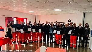 İzmir Metro'nun 26 personeli daha yeterlilik belgesini aldı