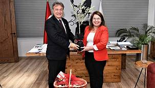 Karaca'dan Başkan İduğ'a övgü 