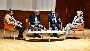 Tunç Soyer: "Memleketi değiştirmede İzmirli kadınlara çok iş düşüyor"