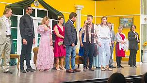 Ücretsiz Tiyatro Günleri Sahne Tozu Tiyatrosu'nda devam ediyor 