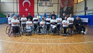 Engel tanımayan sporculardan farkındalık maçı