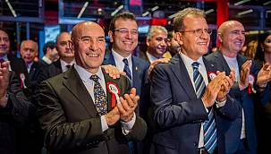 1 milyon kitap projesinin ilk kurumsal destekçisi olan Başkan Soyer: "İyiliğin ne kadar bulaşıcı olduğunu gördük" 