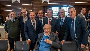 Başkan Soyer ikinci Yüksek İstişare Kurulu Toplantısı'nda konuştu: "Günü kurtarmaya değil geleceği tasarlamaya hazırlanıyoruz" 