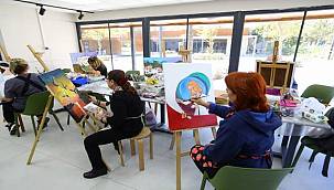 Bayraklı'da resim kursuna büyük ilgi 