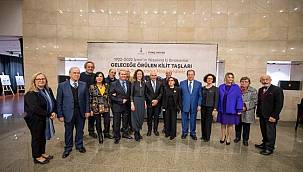 "İzmir'in Yüzyılına İz Bırakanlar" kitabı tanıtıldı