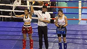 İzmirli Öğrenciler Madalyaya Doymuyor 