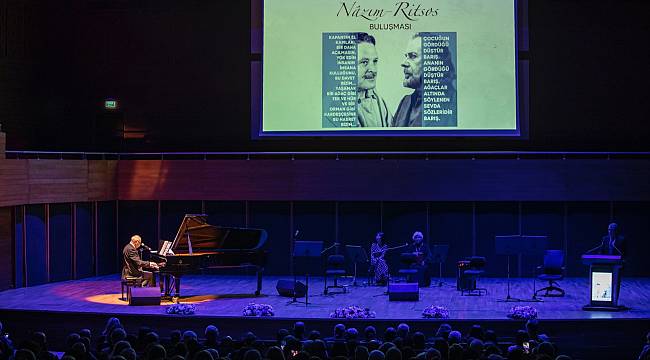 Nazım Hikmet ile Yannis Ritsos İzmir'de şiir ve şarkılarla anıldı