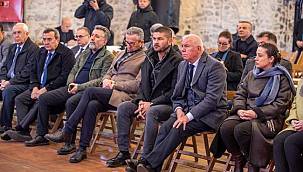 Başkan Soyer deprem yardımları için ilçe belediye başkanları ile buluştu