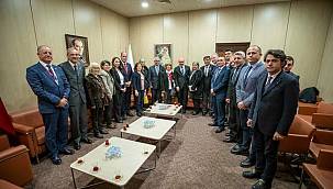 Başkan Soyer, İzmir'deki şehit ve gazi yakınlarını ağırladı:"Hep birlikte daha güzel bir memleket kuracağız"