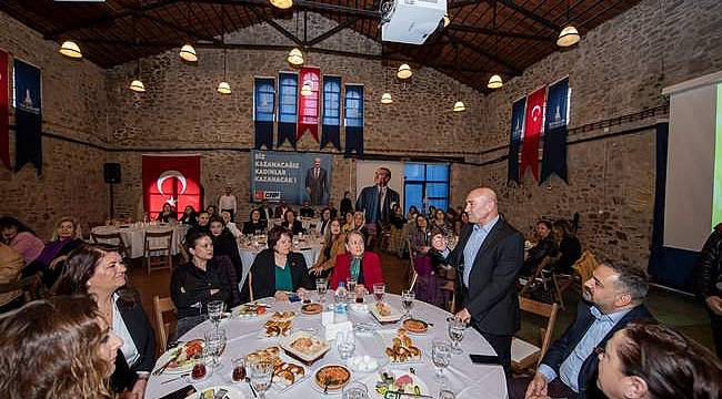 Başkan Soyer, kadın meclis üyelerine seslendi: "Kadınların öncülüğünde başka bir Türkiye yaratacağız"