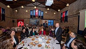 Başkan Soyer, kadın meclis üyelerine seslendi: "Kadınların öncülüğünde başka bir Türkiye yaratacağız"