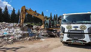 Buca Belediyesi'nden kaçak molozla mücadele