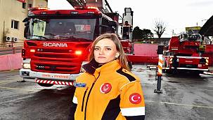 Depremde görevli kadın itfaiyeci gözyaşları içinde anlattı: "Ben artık aynı Pelin değilim" 