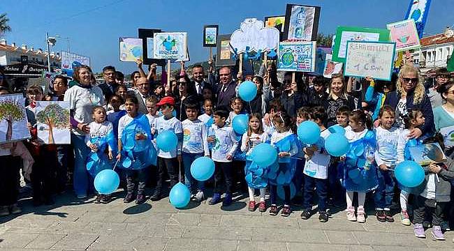 Dünya Su Günü'nde Foçalı çocuklar haykırdı: Suyu boşa harcama 