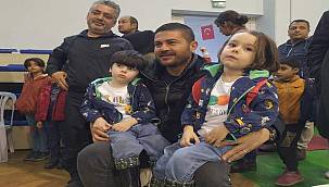 Foça'da çocuklar uzay küresi ile öğrendi  