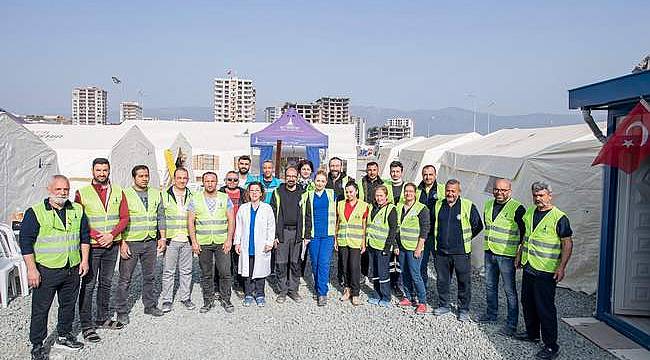 İzmir Büyükşehir'in Hatay'da kurduğu sahra hastanesi gönüllü hekimlere kucak açıyor 