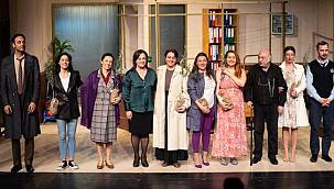 İzmir Şehir Tiyatroları ile İzmir Kent Konseyi depremzede kadınlar için ele ele verdi 