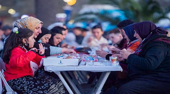 Ramazanın ilk gününde İzmir, Adıyaman, Osmaniye ve Hatay'da iftar sofrası kurulacak 