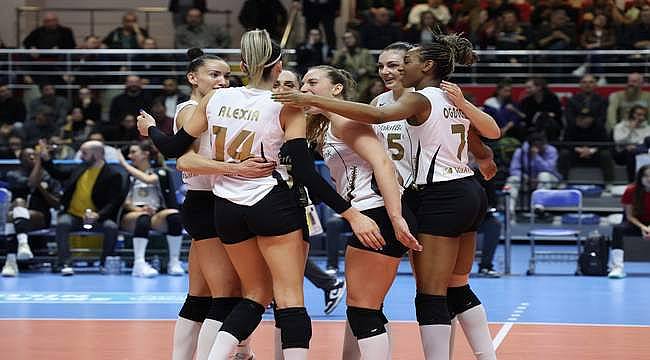 VakıfBank, Nilüfer Belediyespor'a set vermedi 