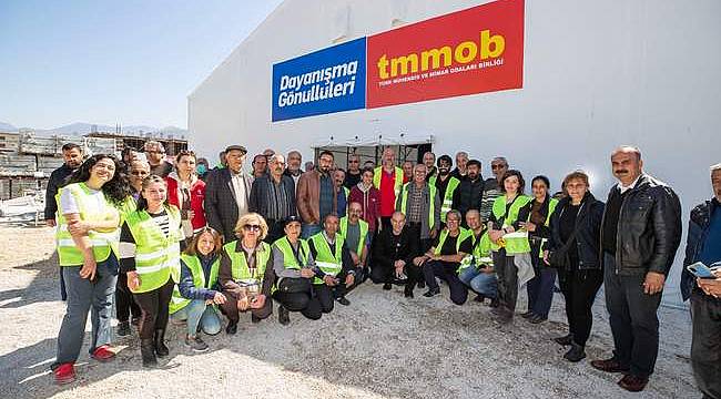 Başkan Soyer Hatay'da İzmir Dayanışma Gönüllüleri'ni ziyaret etti 