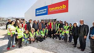 Başkan Soyer Hatay'da İzmir Dayanışma Gönüllüleri'ni ziyaret etti 