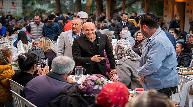 İmece usulü iftar yemeğinde dayanışma örneği 