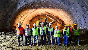 Buca Onat Tüneli'nin viyadük yolu 7 Mayıs'ta açılıyor 