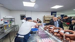 Halkın Kasabı'nın 10'uncu şubesi Torbalı'da 