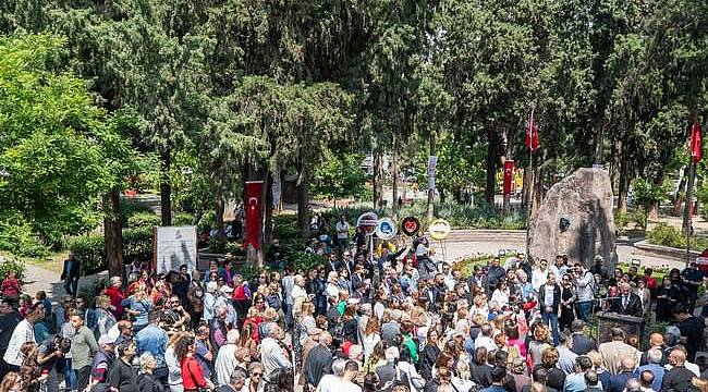 Zübeyde Hanım İzmir'de kabri başında anıldı 