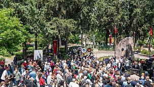 Zübeyde Hanım İzmir'de kabri başında anıldı 