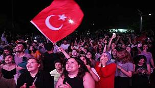 Cumhuriyet'in 100. yılında "Filenin Sultanları" tarih yazdı 