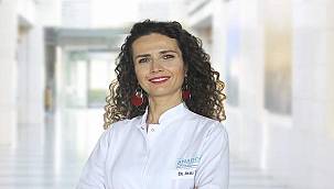 Diş beyazlatma işlemi diş hekimi tarafından yapılmalı