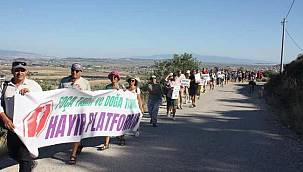Foça Tarih ve Doğa Talanına Hayır Platformu "Akbelen için" insan zinciri oluşturdu 