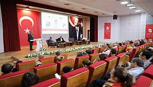 İKÇÜ'de 15 Temmuz Darbe Girişimi ve Küresel Siyaset Paneli 