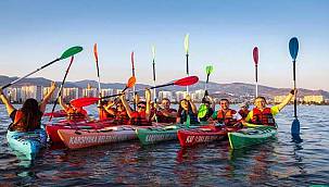 Karşıyaka'da kano kursları devam ediyor 